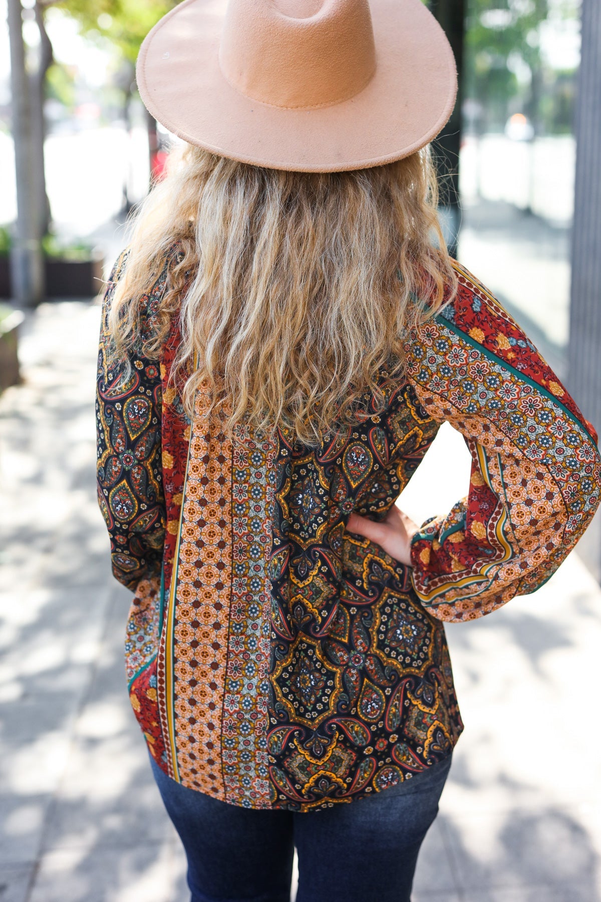 Weekend Ready Black & Rust Paisley Raglan Keyhole Tie Top