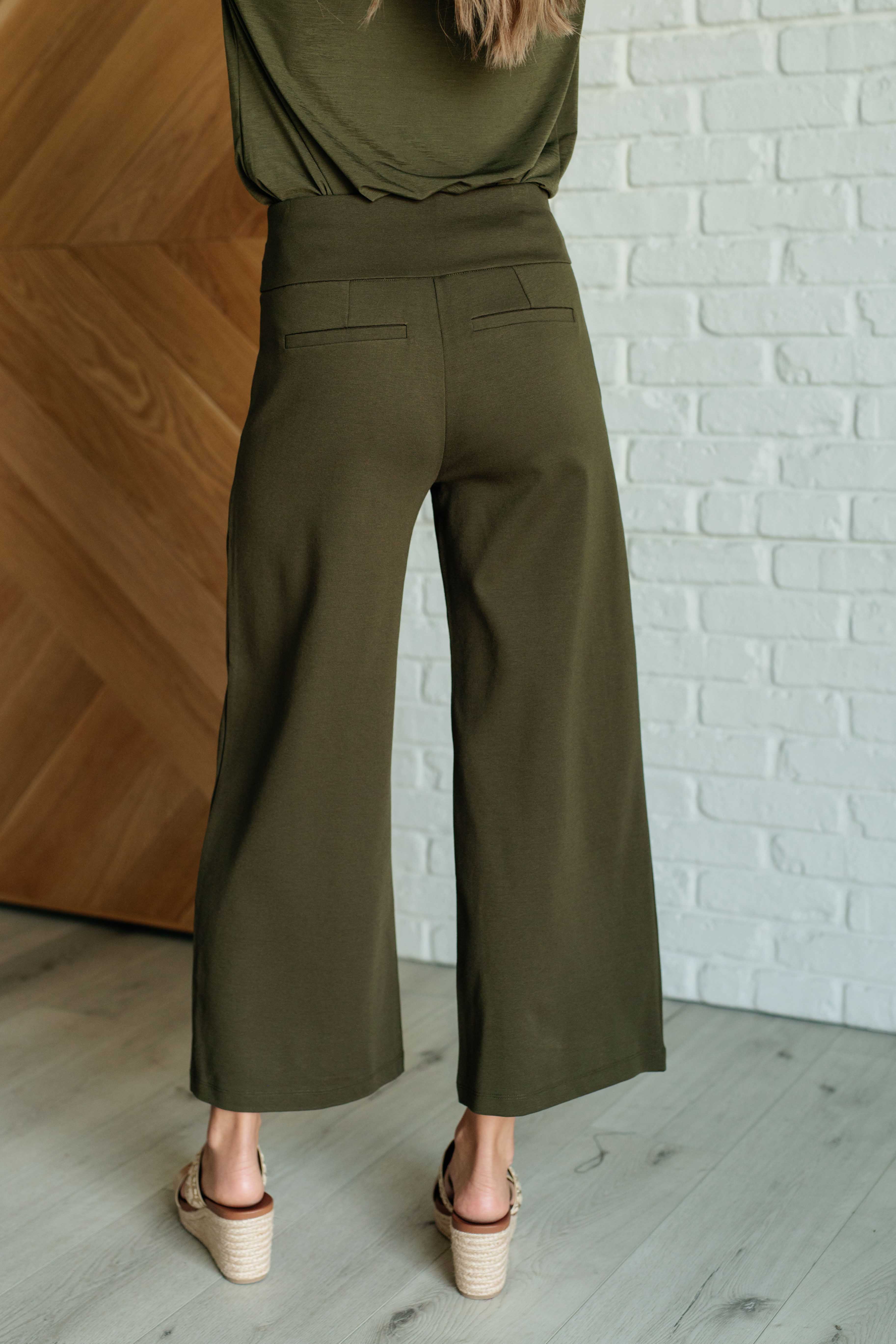 Magic Wide Leg Crop Pants in Olive