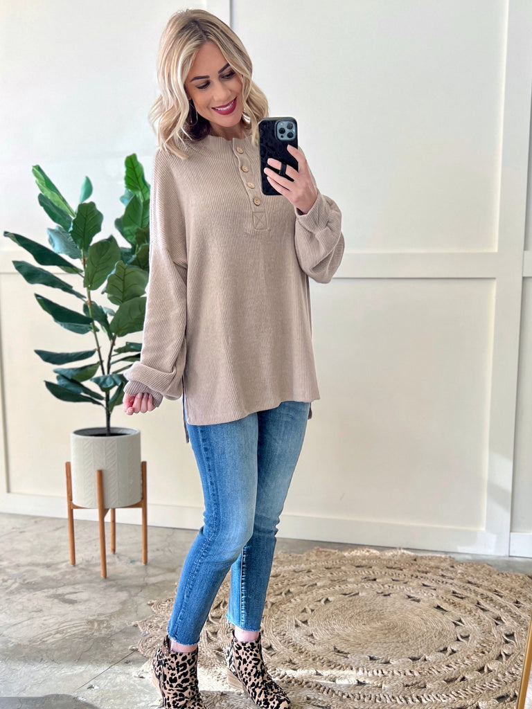 Soft Ribbed Knit Button Front Pullover In Latte